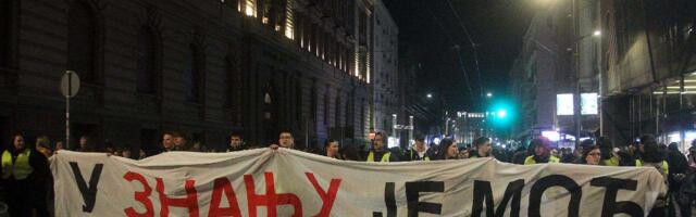 Pogledaj levo, pogledaj desno, pređi ulicu: Ima li u današnjoj Srbiji mesta za ideologije?