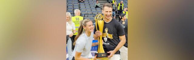 Katarina i Nemanja Dangubić zajedno podigli pehar!