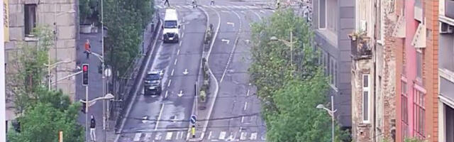 SPREČILI PRENOS POMENA ŽRTVAMA NATO AGRESIJE! Siledžije blokaderi 10 dana terorišu građane, sada je jasno za čije interese rade!