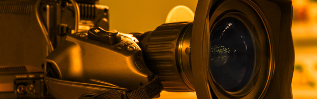 Braća po populizmu – zajednička ugroženost Trampa i Vučića