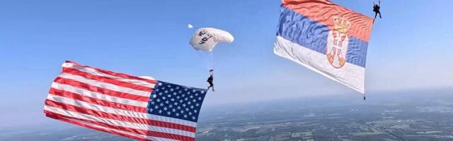 Srpska zastava na nebu Amerike: Dimitrije je ostvario svoj san, a kaže da je tek počeo