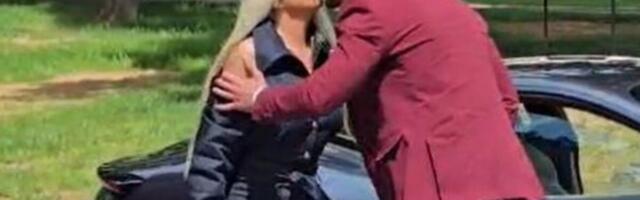 I NJEMU JE SLALA EKSPLICITNE PORUKE! Dara Bubamara i mlađi DEČKO se DOHVATILI nasred Košutnjaka! Vreo prizor