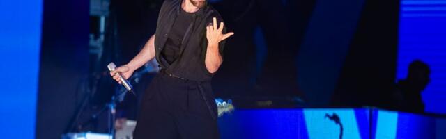 Haos na koncertu Rikija Martina u Podgorici: Bačen suzavac ispred bine, ljudi u panici bežali - prekinut nastup (VIDEO)