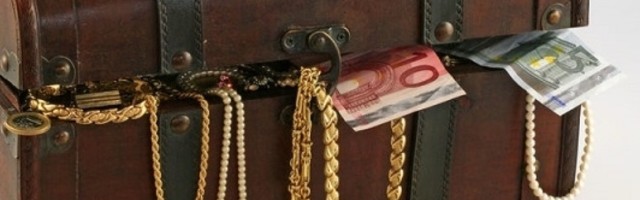 Neposredno okruženje nije imalo pojma o njenom bogatstvu, bivša učiteljica je desetine miliona zaveštala u dobrotvorne svrhe