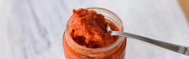 10 grešaka koje često pravimo, a zbog kojih nam ajvar ne uspe