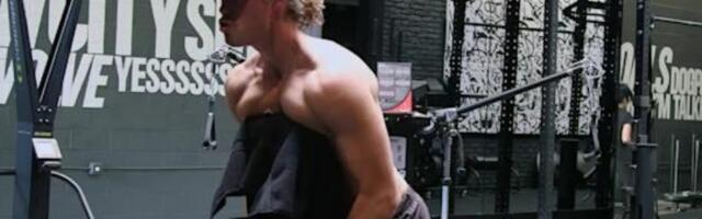 Zvezda serije Vikings: Valhalla predstalja svoj trening za ulogu nordijskog ratnika