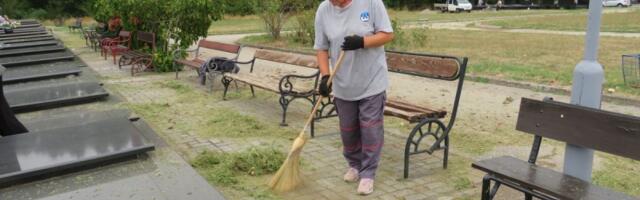 Intenzivirani radovi na uređenju grobalja (FOTO)