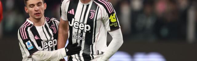 Ovako se povredio Dušan Vlahović: Srbin mora na pauzu, pogledajte kako je sve izgledalo (VIDEO, GALERIJA)