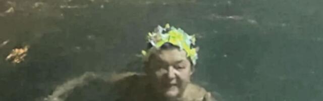 Glumica(73) napustila Beograd i pokazala kako se RESETUJE u vodi - Niko nije mogao da je zamisli u ovakvom izdanju! (FOTO)