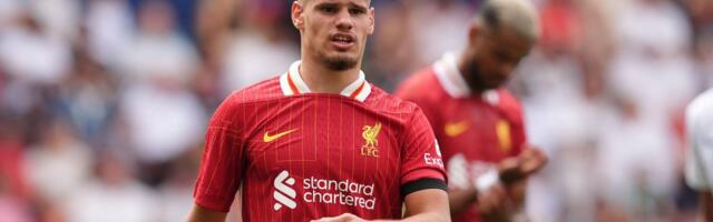 Miloš Kerkez ne može da se raduje golu kada je Liverpul ponovo izgubio, deseti put ove sezone u Premijer ligi: "Moramo da budemo pravi za Siti i Pari Sen Žermen"