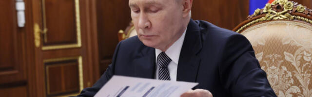 Путин наложио Влади континуирани надзор над развојем Арктика