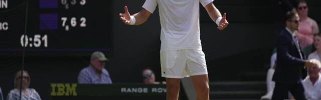 Novak pobedio nervozu i čvrstog Rusa – u četvrtfinalu je Vimbldona