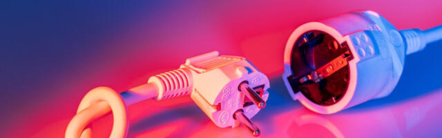 Koje uređaje treba isključiti pred oluju? Prenapon je ozbiljna opasnost, ovo nikako ne smete da radite