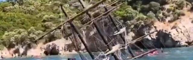 DRAMA KOD MARMARISA: Potonuo turistički brod sa 148 putnika! Ljudi skakali u more kako bi preživeli (VIDEO)