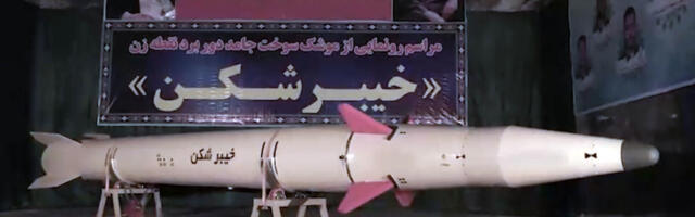 OPASNO ORUŽJE TEHERANA KOJIM JE GAĐAN IZRAEL: Leti 16 maha i navodi se van atmosfere – zašto je iranska raketa Hajbar toliki strah i trepet? (VIDEO, FOTO)