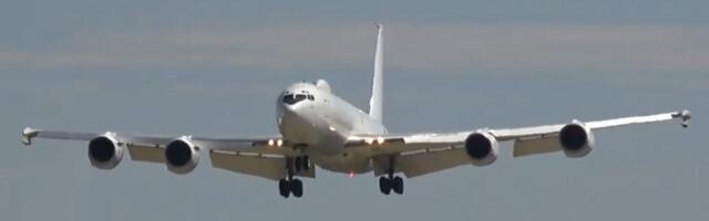 Turčin bi da bije žene! Pozvao se na šerijat i napravio neviđeni užas u avionu: Policija munjevito reagovala