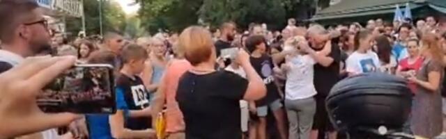 POSLE VIŠE SATI: Građani Karaburme izborili sastanak sa predsednicom Palilule