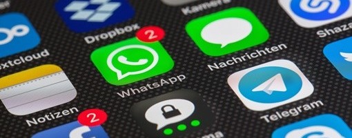 EK nema komentar na Janšin tvit o američkim izborima