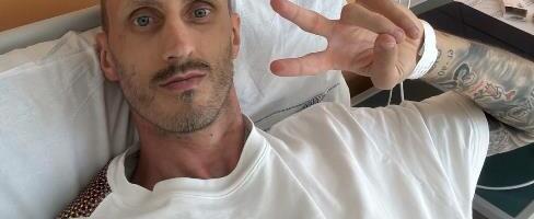 IMA LEUKEMIJU, ZAMALO JE UMRO, A SADA NE SKIDA OSMEH SA LICA! Polonara proslavio rođendan, supruga ga grli i ne pušta - ovo će vas rasplakati! FOTO