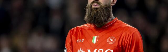 VANJA MILINKOVIĆ-SAVIĆ POSTAO HEROJ NAPOLIJA! Srpski golman dao gol, pa odbranio penal i odveo svoj tim u četvrtfinale Kupa - o njemu bruji cela Italija!