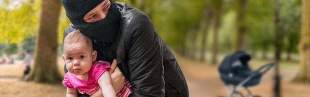 OTMIČAR ZGRABIO BEBU PRED RODITELJIMA! Probao da je odvede, pa joj POLOMIO BUTNU KOST, a onda se dogodio veleobrt (VIDEO)