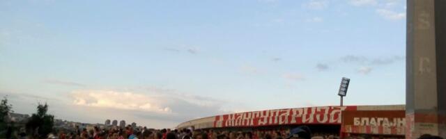 HAOS PRED 178. VEČITI DERBI! Žestok okršaj navijača, IMA POVREĐENIH!