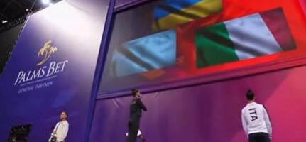 RUSKINJA OKRENULA LEĐA UKRAJINSKOJ ZASTAVI I HIMNI! Šokantna scena na pobedničkom postolju! (VIDEO)