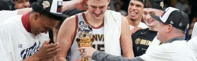 Sa Nikolom Jokićem doneo Denveru NBA prsten, a sada bi mogao da postane trener slavnog koledža? (Foto)