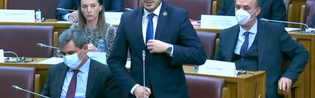 Abazović: Milo duguje 12.4 miliona evra za porez; Đukanović: Nije tačno