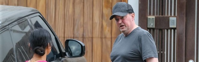 Čendler je ispao najveća ljiga od svih glumaca iz "Prijatelja" - Metju Peri uhvaćen u krindž flertu sa klinkom