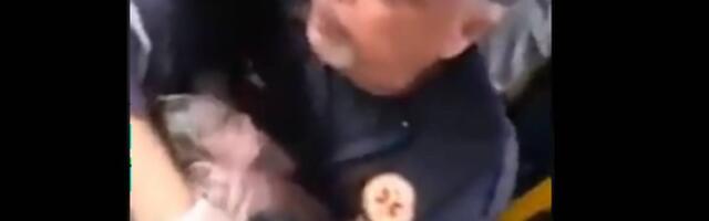 Neobična scena u autobusu - žena je krenula da se porađa, a svi putnici su rešili da joj pomagnu