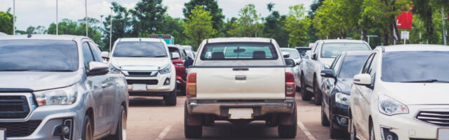 TRUDNOJ ŽENI PUCAO U GLAVU Horor na parkingu