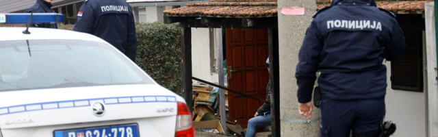 KLINCI OPLJAČKALI BAKU IZ PIROTA LAŽNIM PREDSTAVLJANJEM Pustila ih u kuću, a oni joj odneli SVE!