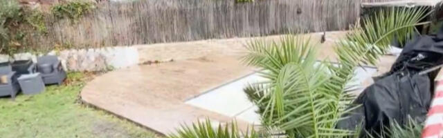 Младићи се утопили након слетања аутомобила у базен