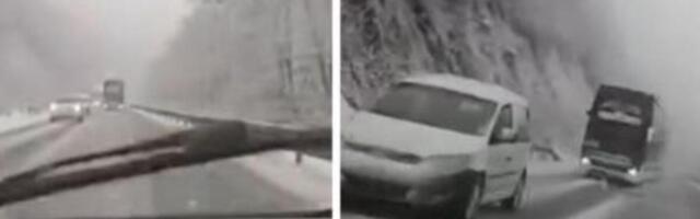 AUTOBUS PRETIČE KOLONU VOZILA NA "MAGISTRALI SMRTI" Horor snimak sa Ibarske budi jezu (VIDEO)