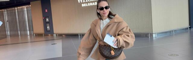 Ivana Pavković bez trunke šminke na aerodromu: Pevačica se zaputila na nastup, ovakvu je nismo nikada videli