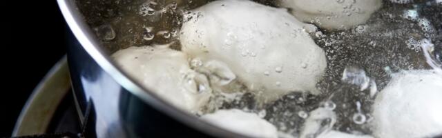 Kako da izbelite jaja kod kuće i dobijete nijanse kao iz magazina: Jedan trik pravi razliku