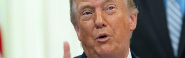 Трамп жели историју без мрље: покренута иницијатива за брисање опозива