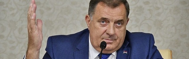 Dodik poručio ambasadorima BiH da 11. jula ne spuštaju zastave na pola koplja