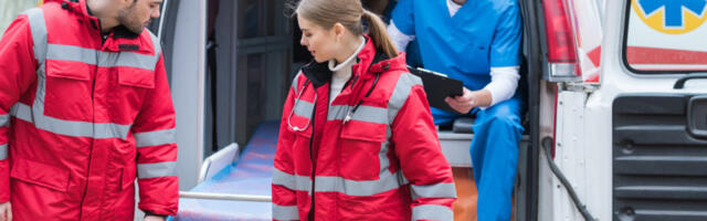 DOK JE STENJALA OD BOLOVA, NJEN MUŽ JE IMAO DRUGA POSLA: Na putu do bolnice usledila je drama - najveća podrška bio joj je muškarac koji nije njen suprug!
