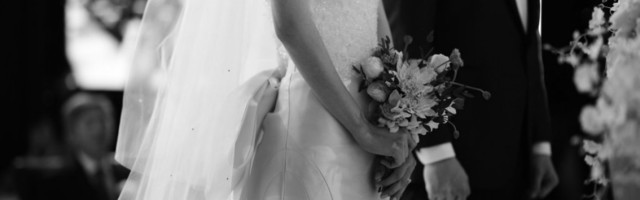 NE JURCAJTE PRED OLTAR: Ako želite da stupite u BRAK, prvo odgovorite na OVA TRI PITANJA