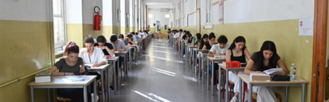 Ученици осмог разреда сутра полажу математику, у суботу српски и изборни предмет