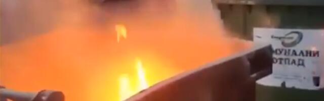 DRAMA U CENTRU SREMSKE MITROVICE: Kontejner planuo, vatra se širila, vatrogasci reagovali za nekoliko minuta