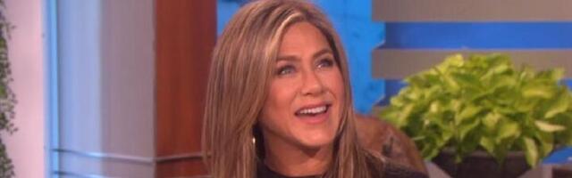 Dženifer Aniston u kupaćem bez šminke: Ovako zaista izgleda