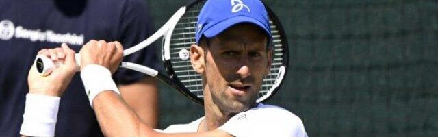 PRIPREME ZA VIMBLDON SU POČELE! Novak krenuo ŽESTOKO,  JEDAN DETALJ ZABRINUO FANOVE (VIDEO)