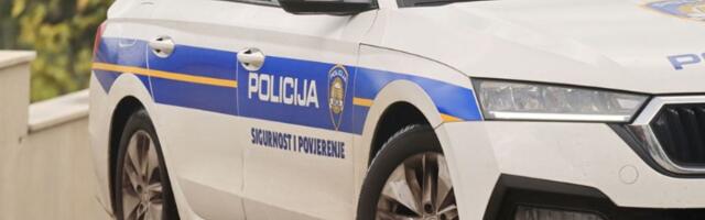 DRAMA u Splitu: Naoružan muškarac šeta ulicama