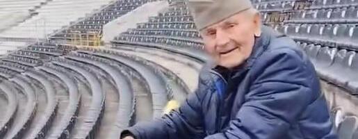 UNUK ZVEZDAŠ ODVEO DEKU (96) NA STADION PARTIZANA! Kročio u Humsku posle 50 godina, postavio ovo pitanje, pa poručio: Bože dragi...