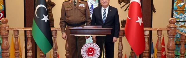 PAD LIBIJSKOG AVIONA SABOTAŽA? Tragedija u Turskoj pod velom tajne, analitičari poručili: Razmotriti mogućnost atentata na načelnika generalštaba!