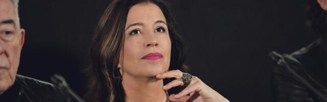 "Da bi bio uspešan i veliki u glumi, ovo moraš da sačuvaš" Nela Mihailović otkriva šta je dovelo do brojnih trijumfa i kakve kritike dobija od ćerki