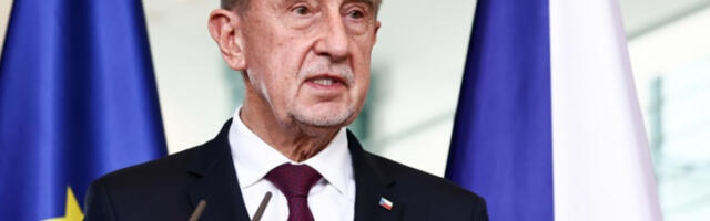 Бабиш: Без државног авиона за пут председника Сената у Тајван